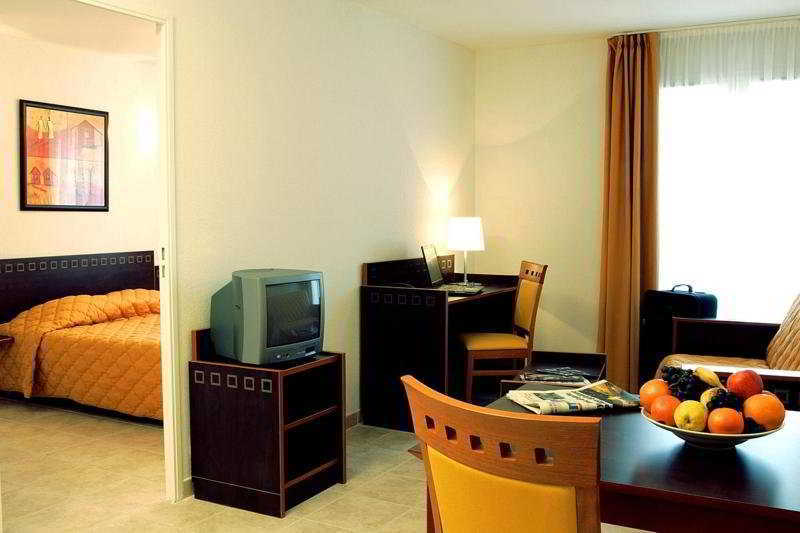 Aparthotel Adagio Access Nice Garibaldi Εξωτερικό φωτογραφία